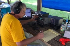 KI4UVE operating 20 meter phone